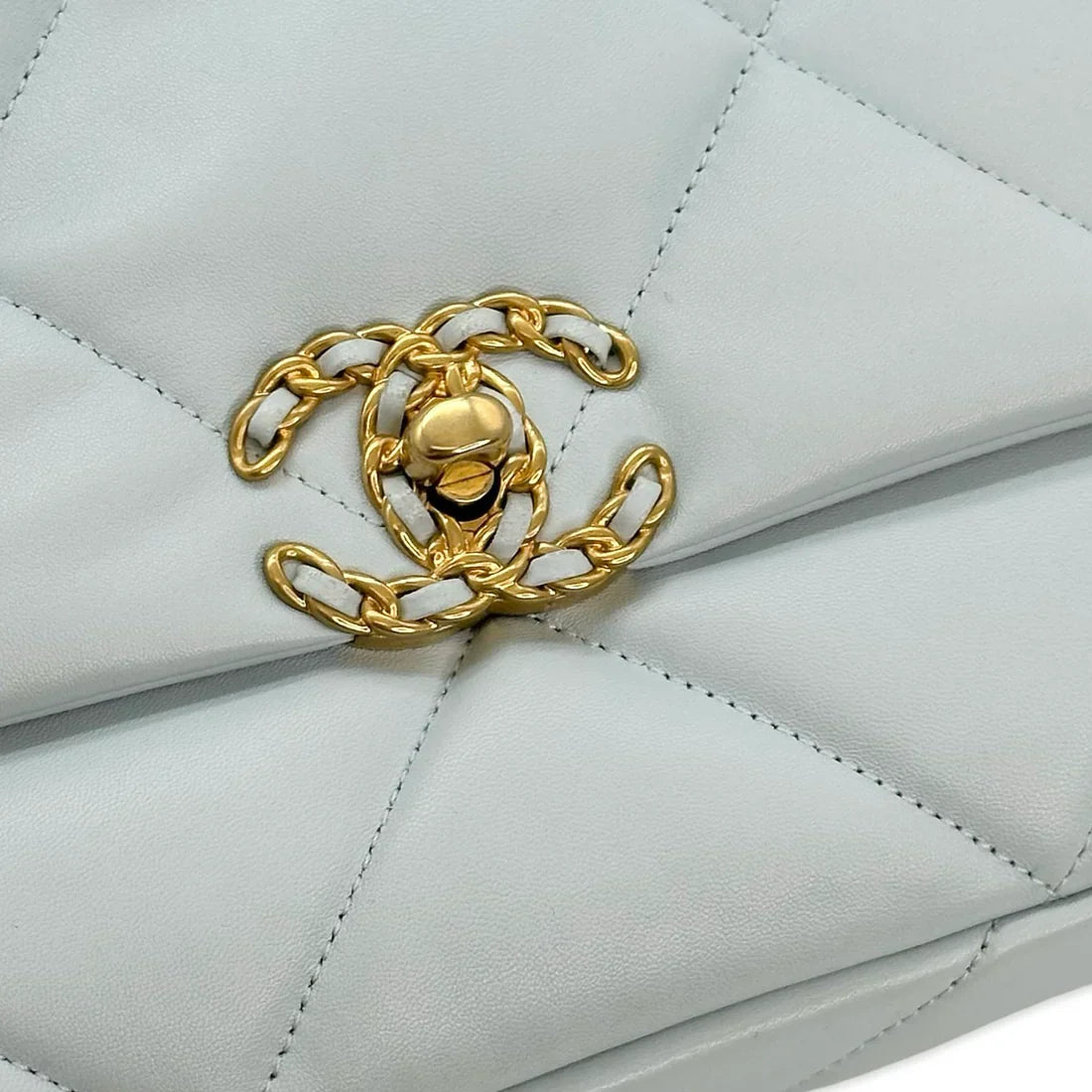 CHANEL Quilted Lambskin Small 19